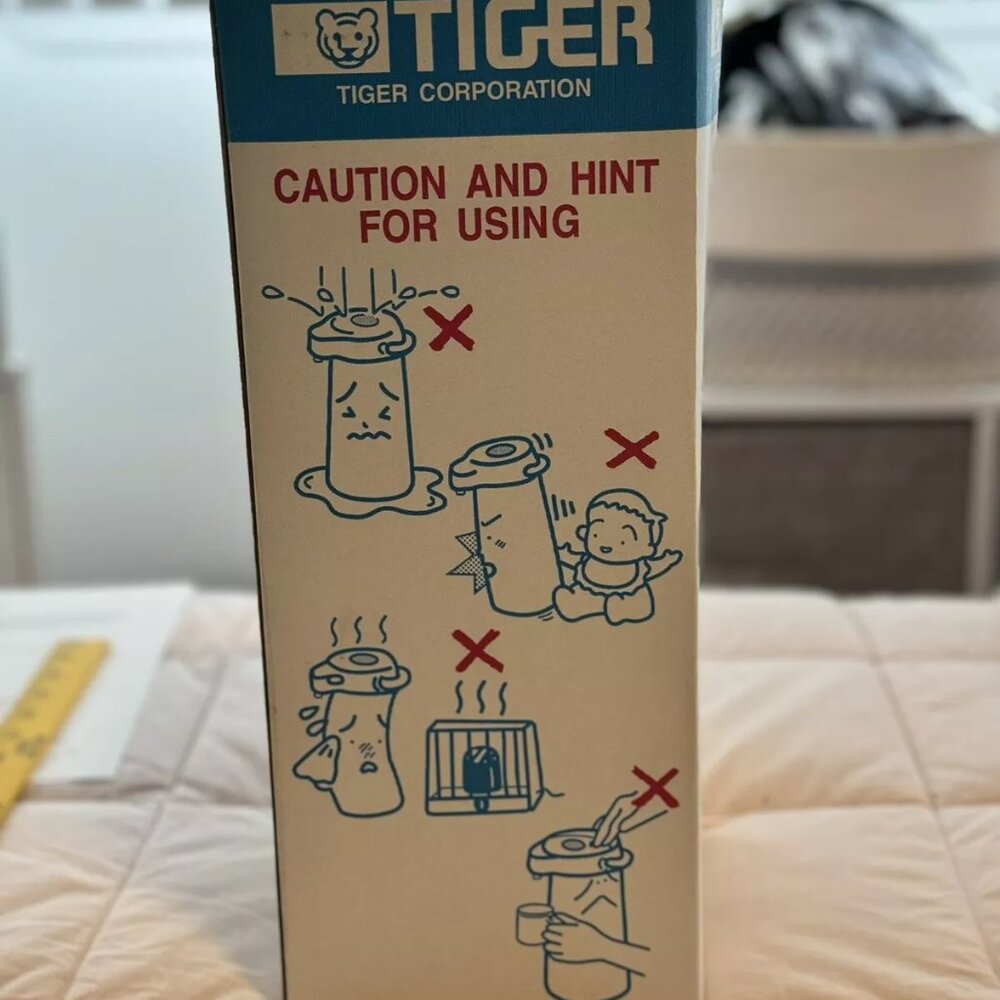New in Box Vintage 2015 Tiger Automatic Vacuum Jug 2.5 made in Japan - Picture 5 of 11